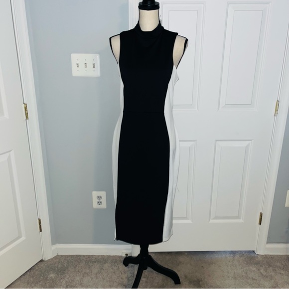 Stylish and elegant black and white dress with front slits. NWT. - Picture 4 of 6